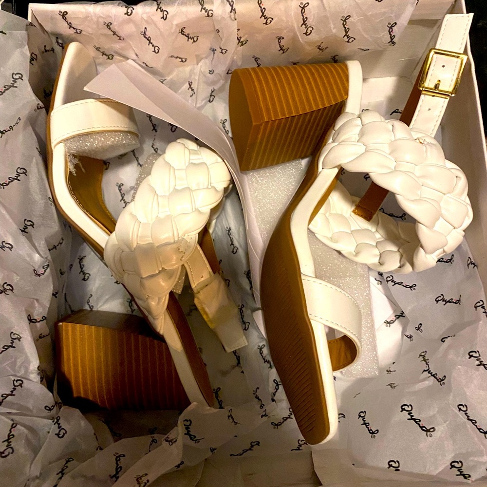 White wedge sandals size 8.5 new in box